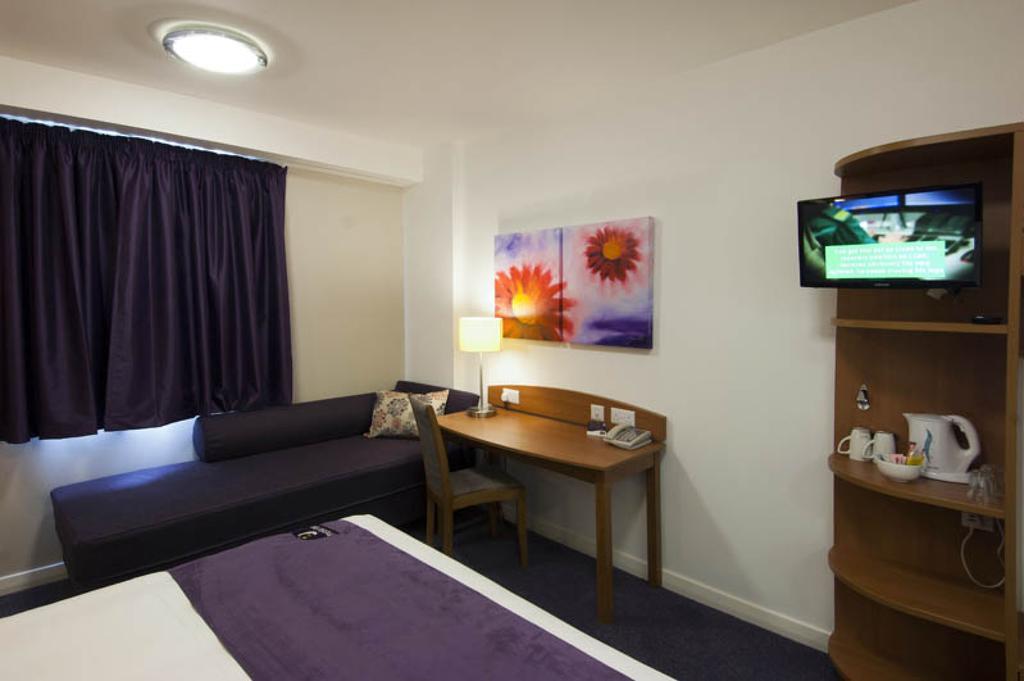 Premier Inn Birmingham City - Aston Værelse billede