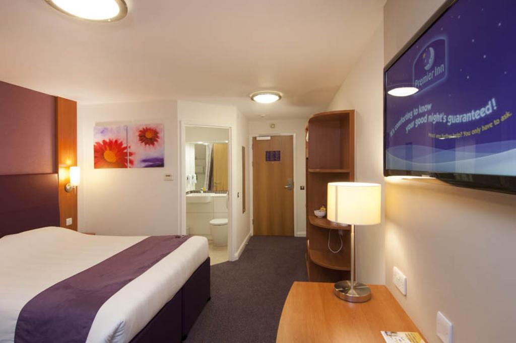 Premier Inn Birmingham City - Aston Eksteriør billede